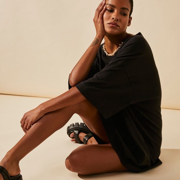 Free People Essential Extreme Tee Mini in Black - Picture 2 of 7